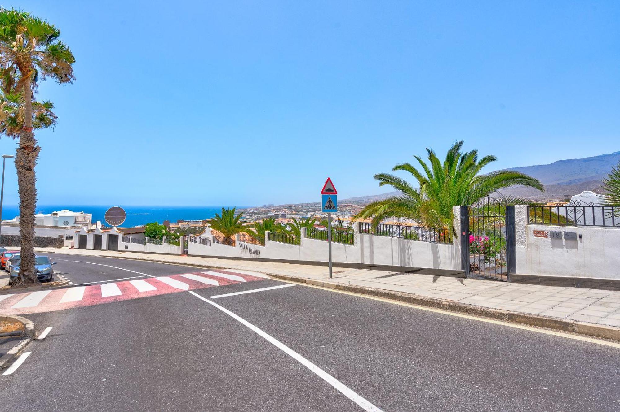 Buenavista Panoramic Villa In Costa Adeje Exteriör bild